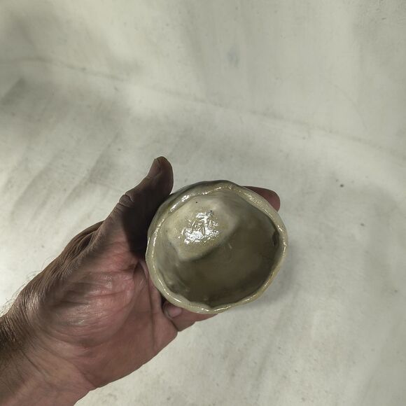 handmade ceramic bowls With A Cream And Blue Glaze - Picture 6 of 9